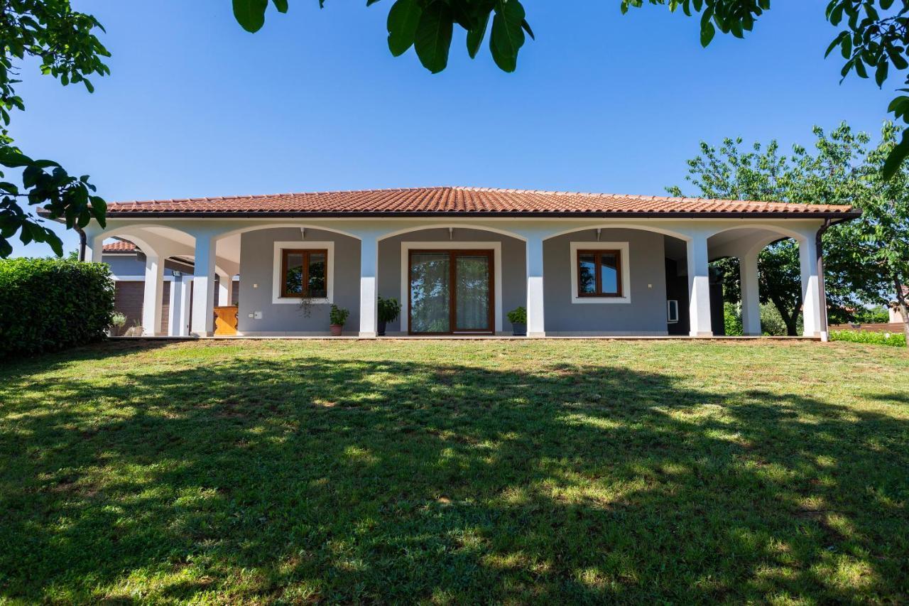 Villa Anavi Bicici Buitenkant foto