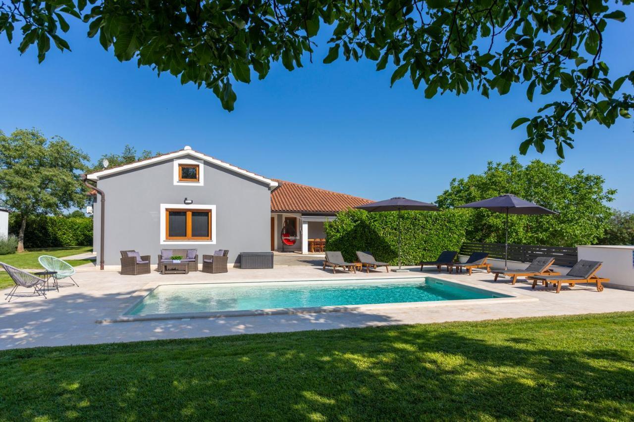 Villa Anavi Bicici Buitenkant foto