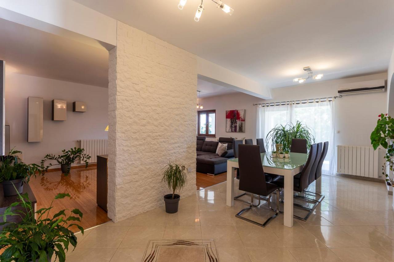 Villa Anavi Bicici Buitenkant foto